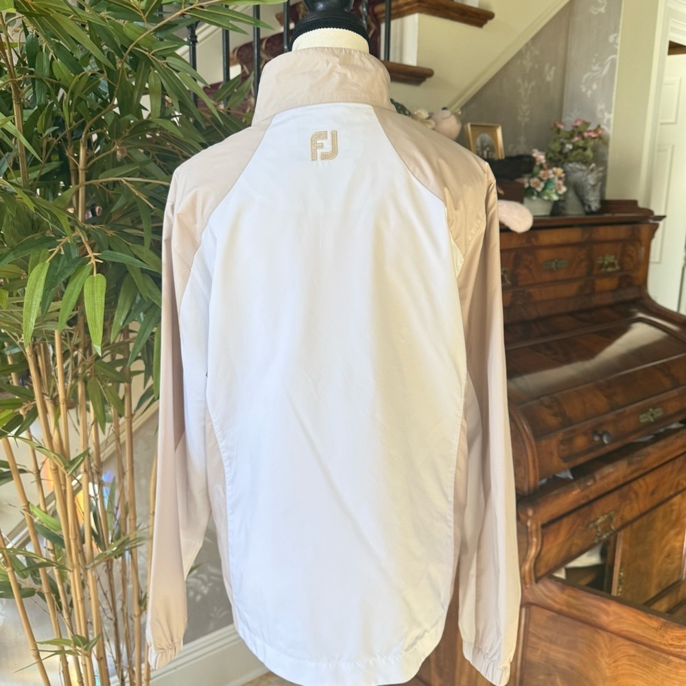 FOOTJOY ladies, golf apparel windbreaker NWOT size medium, zip front lightweight - Picture 10 of 13